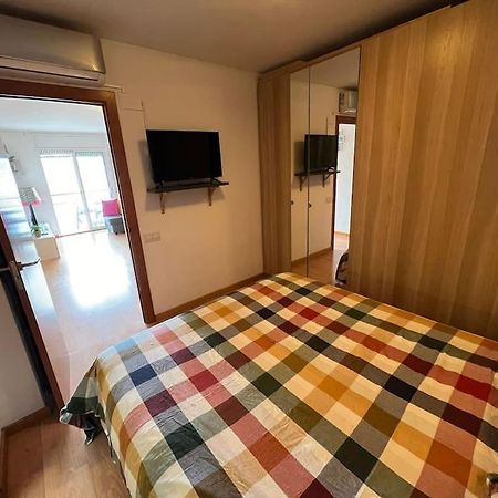 Appartamento Acogedor Piso En Terrassa Esterno foto
