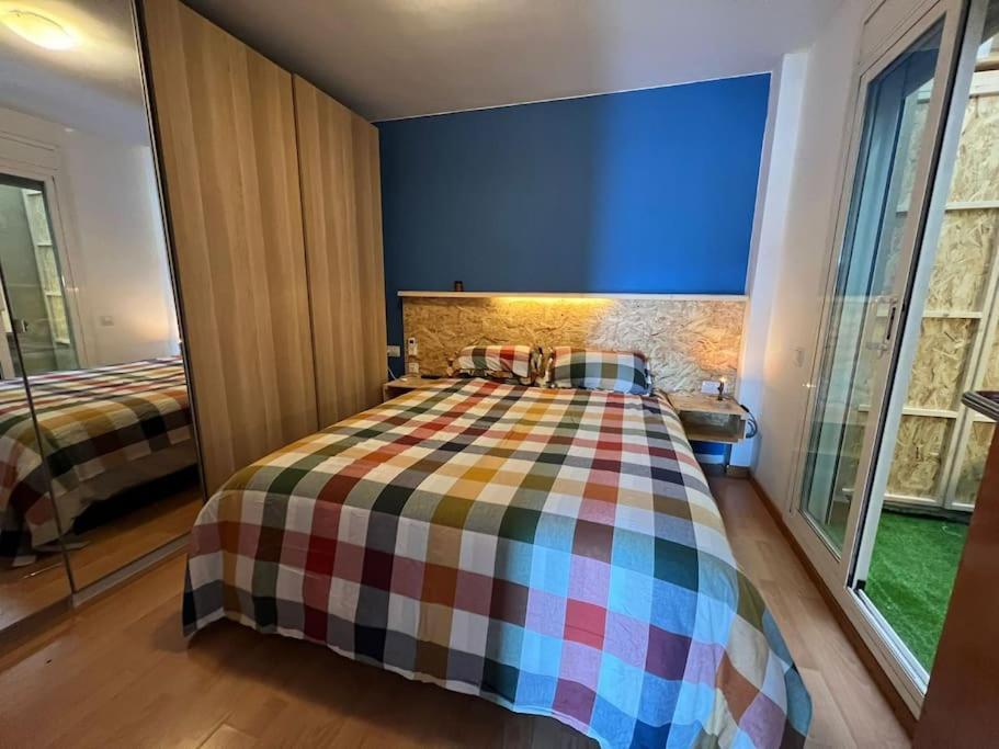 Appartamento Acogedor Piso En Terrassa Esterno foto