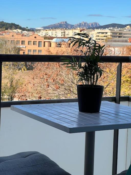 Appartamento Acogedor Piso En Terrassa Esterno foto